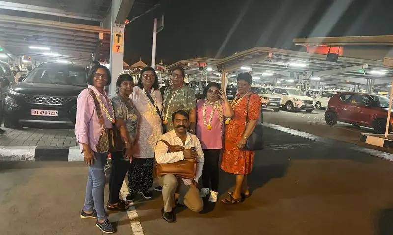 India all-inclusive tour with private driver