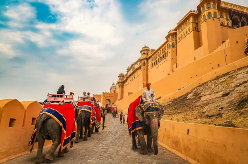 Grand Circuit Culturel du Rajasthan – 15 Jours entre Forteresses, Désert, Havelis et Villes Royales